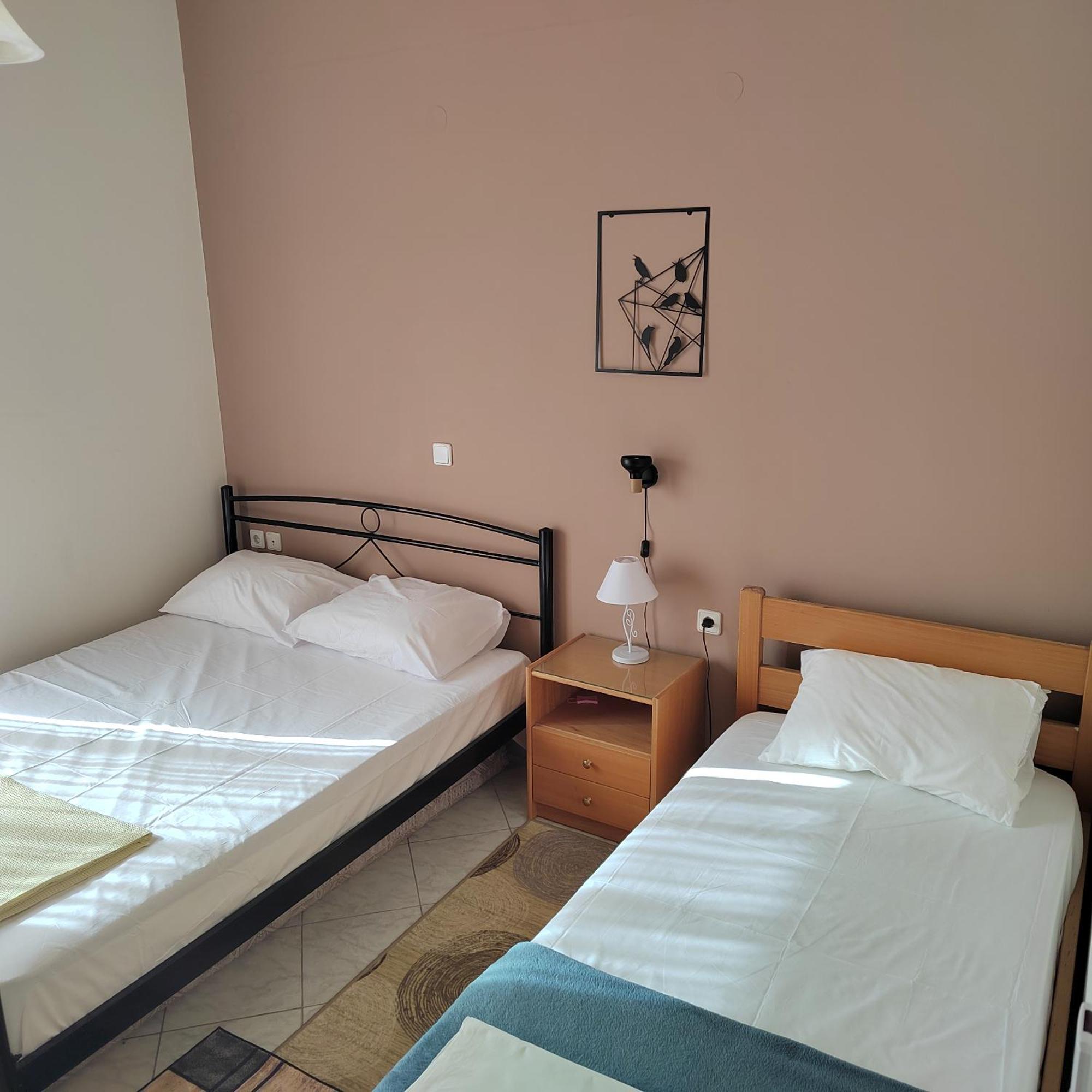 Manos Apartments Kolimvarion Bagian luar foto